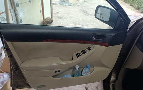 Toyota Avensis III рестайлинг, 2003 год, 670 000 рублей, 7 фотография