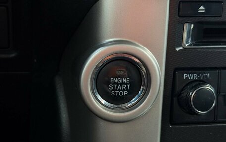 Toyota Land Cruiser Prado 150 рестайлинг 2, 2012 год, 3 120 000 рублей, 25 фотография