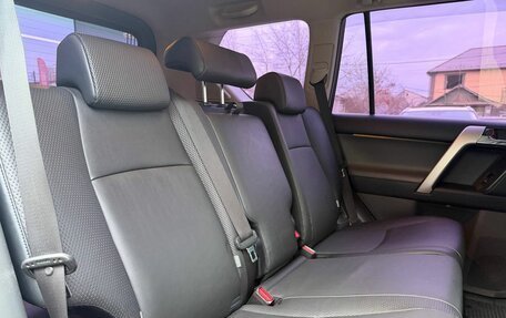 Toyota Land Cruiser Prado 150 рестайлинг 2, 2012 год, 3 120 000 рублей, 32 фотография