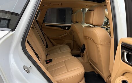 Porsche Macan I рестайлинг, 2015 год, 3 000 000 рублей, 31 фотография