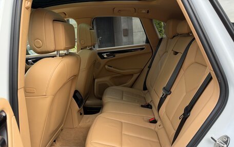 Porsche Macan I рестайлинг, 2015 год, 3 000 000 рублей, 26 фотография