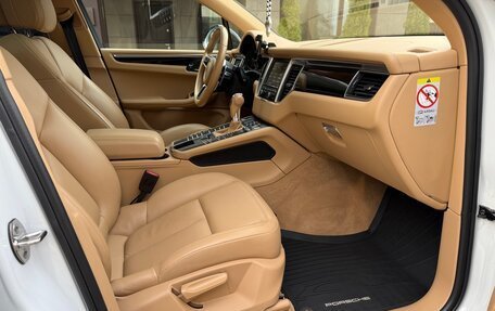 Porsche Macan I рестайлинг, 2015 год, 3 000 000 рублей, 33 фотография