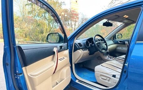 Toyota Highlander III, 2011 год, 2 450 000 рублей, 12 фотография