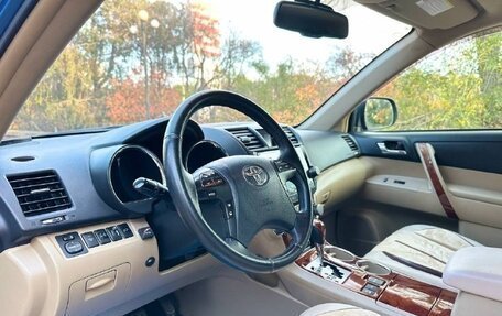 Toyota Highlander III, 2011 год, 2 450 000 рублей, 11 фотография