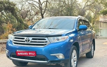 Toyota Highlander III, 2011 год, 2 450 000 рублей, 7 фотография