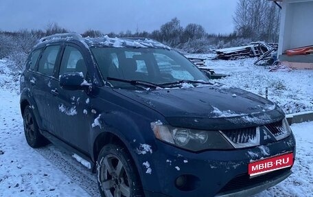 Mitsubishi Outlander III рестайлинг 3, 2008 год, 560 000 рублей, 1 фотография