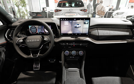 Skoda Kodiaq, 2025 год, 6 050 000 рублей, 29 фотография