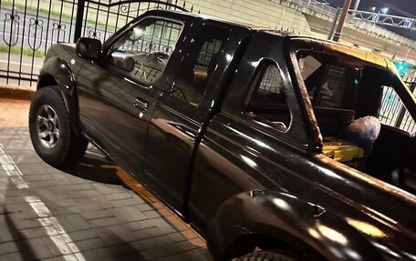 Nissan Navara (Frontier), 2002 год, 500 000 рублей, 3 фотография