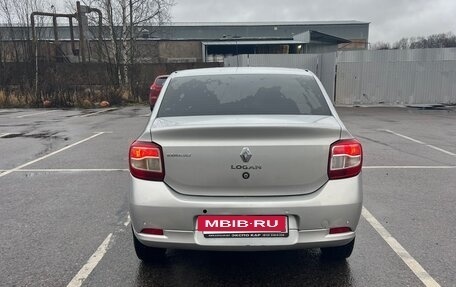 Renault Logan II, 2015 год, 550 000 рублей, 2 фотография