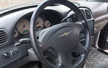 Chrysler Voyager IV, 2004 год, 999 999 рублей, 6 фотография