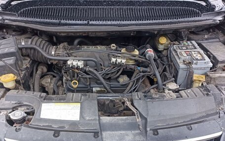 Chrysler Voyager IV, 2004 год, 999 999 рублей, 17 фотография