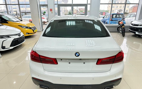 BMW 5 серия, 2017 год, 3 550 000 рублей, 13 фотография