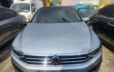 Volkswagen Passat B8 рестайлинг, 2021 год, 1 830 000 рублей, 2 фотография