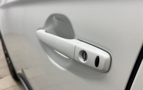 Mitsubishi Outlander III рестайлинг 3, 2018 год, 1 999 000 рублей, 9 фотография