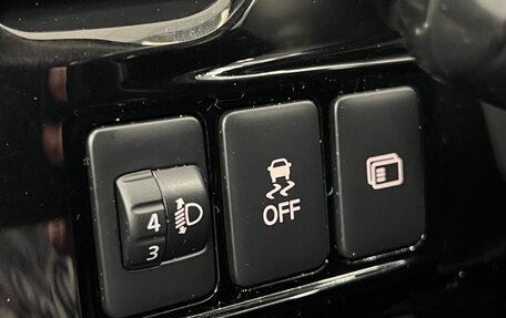 Mitsubishi Outlander III рестайлинг 3, 2018 год, 1 999 000 рублей, 12 фотография