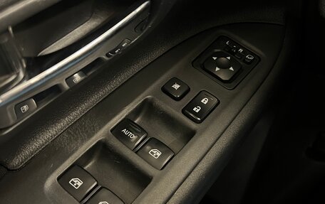 Mitsubishi Outlander III рестайлинг 3, 2018 год, 1 999 000 рублей, 11 фотография