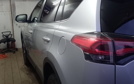 Toyota RAV4, 2017 год, 2 650 000 рублей, 4 фотография