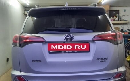 Toyota RAV4, 2017 год, 2 650 000 рублей, 2 фотография