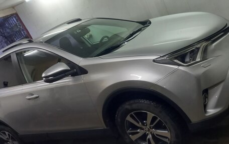 Toyota RAV4, 2017 год, 2 650 000 рублей, 5 фотография