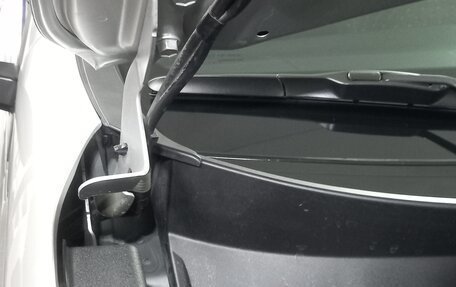 Toyota RAV4, 2017 год, 2 650 000 рублей, 15 фотография