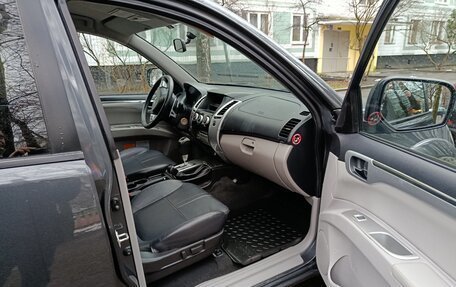 Mitsubishi Pajero Sport II рестайлинг, 2013 год, 1 315 000 рублей, 11 фотография