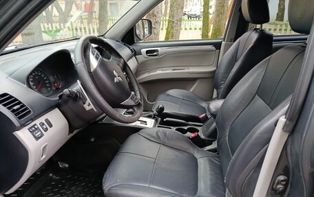 Mitsubishi Pajero Sport II рестайлинг, 2013 год, 1 315 000 рублей, 9 фотография