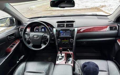 Toyota Camry, 2014 год, 1 390 000 рублей, 7 фотография