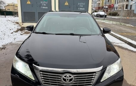 Toyota Camry, 2014 год, 1 390 000 рублей, 5 фотография