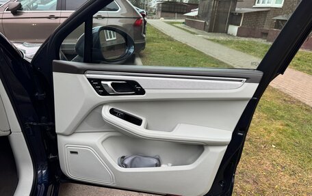 Porsche Macan I рестайлинг, 2015 год, 3 455 000 рублей, 21 фотография