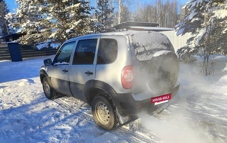 Chevrolet Niva I рестайлинг, 2018 год, 595 000 рублей, 4 фотография