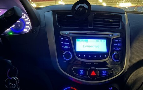 Hyundai Solaris II рестайлинг, 2012 год, 560 000 рублей, 10 фотография