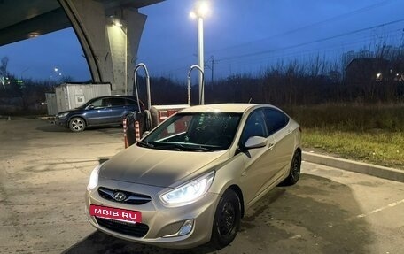 Hyundai Solaris II рестайлинг, 2012 год, 560 000 рублей, 5 фотография