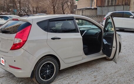 Hyundai Solaris II рестайлинг, 2015 год, 990 000 рублей, 7 фотография