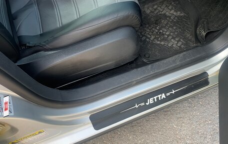 Volkswagen Jetta VI, 2010 год, 680 000 рублей, 5 фотография