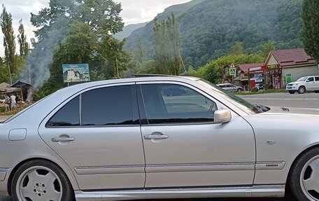 Mercedes-Benz E-Класс, 1998 год, 650 000 рублей, 8 фотография