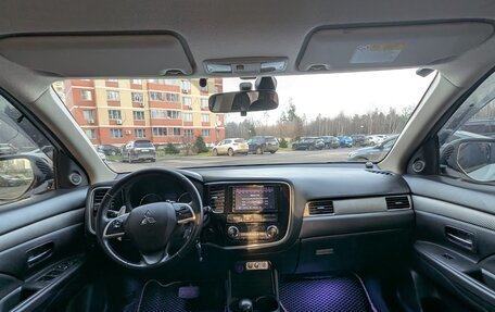 Mitsubishi Outlander III рестайлинг 3, 2013 год, 1 250 000 рублей, 14 фотография