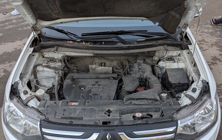 Mitsubishi Outlander III рестайлинг 3, 2013 год, 1 250 000 рублей, 17 фотография