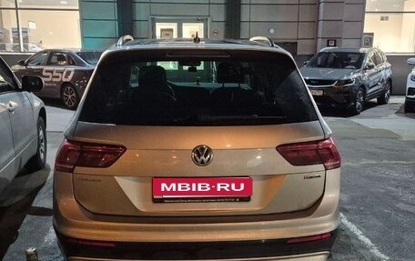 Volkswagen Tiguan II, 2019 год, 2 390 000 рублей, 5 фотография