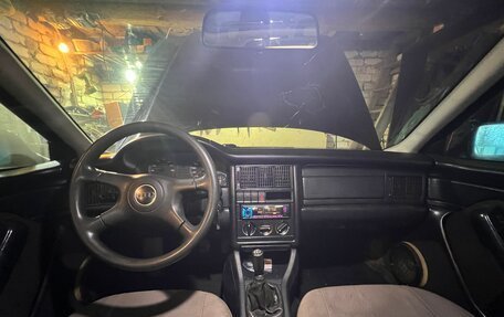 Audi 80, 1993 год, 330 000 рублей, 11 фотография