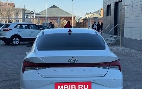 Hyundai Elantra, 2022 год, 1 700 000 рублей, 6 фотография