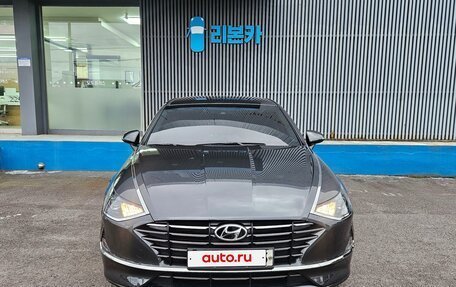 Hyundai Sonata VIII, 2021 год, 2 250 000 рублей, 2 фотография