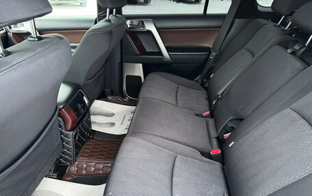 Toyota Land Cruiser Prado 150 рестайлинг 2, 2015 год, 3 950 000 рублей, 13 фотография