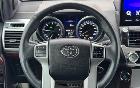 Toyota Land Cruiser Prado 150 рестайлинг 2, 2015 год, 3 950 000 рублей, 18 фотография