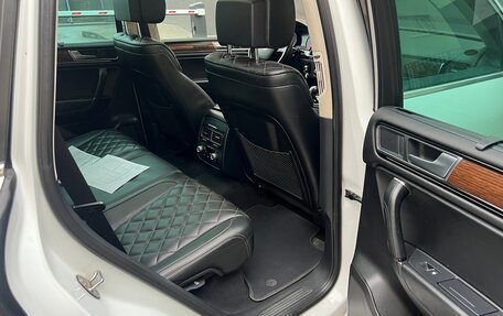 Volkswagen Touareg III, 2017 год, 3 590 000 рублей, 13 фотография