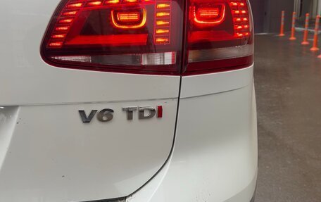 Volkswagen Touareg III, 2017 год, 3 590 000 рублей, 4 фотография