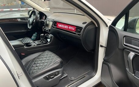 Volkswagen Touareg III, 2017 год, 3 590 000 рублей, 12 фотография