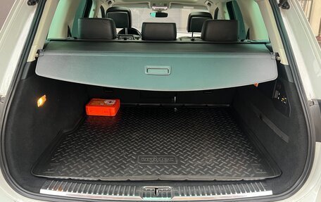 Volkswagen Touareg III, 2017 год, 3 590 000 рублей, 16 фотография