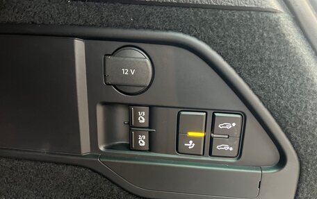 Volkswagen Touareg III, 2017 год, 3 590 000 рублей, 26 фотография