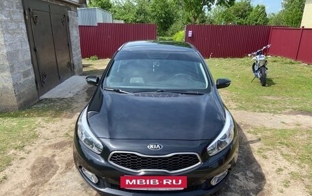 KIA cee'd III, 2014 год, 1 275 000 рублей, 2 фотография