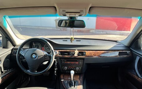 BMW 3 серия, 2007 год, 800 000 рублей, 10 фотография